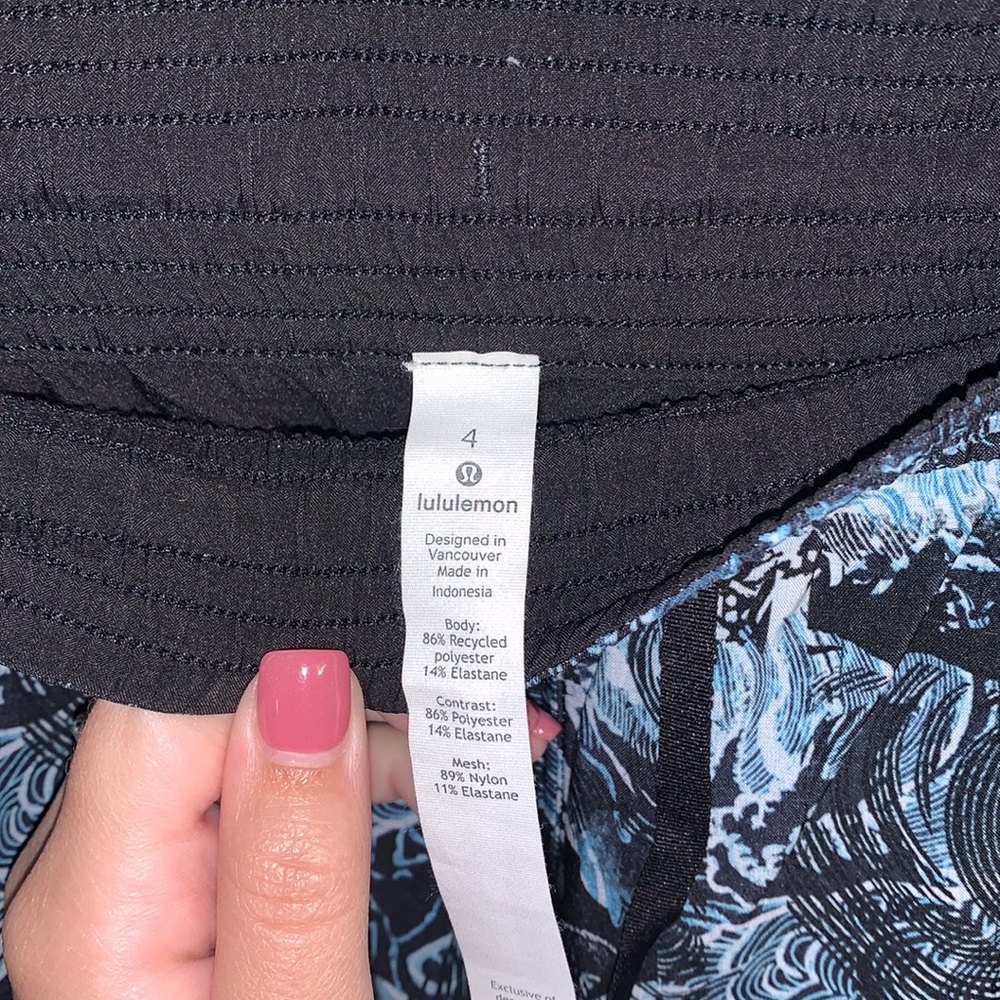 Lululemon Blue Wave Shorts - Picture 4 of 4